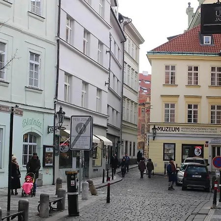 Bright And Cozy - 3 Min To Old Town Square * Prag