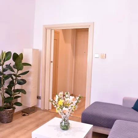 Appartement Bright And Cozy - 3 Min To Old Town Square