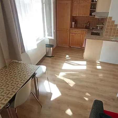 Daire Bright And Cozy - 3 Min To Old Town Square Prag