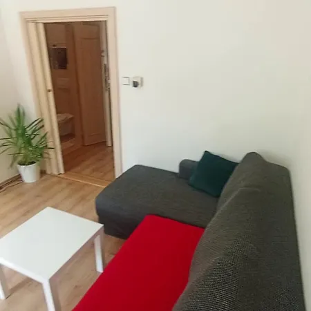 Daire Bright And Cozy - 3 Min To Old Town Square