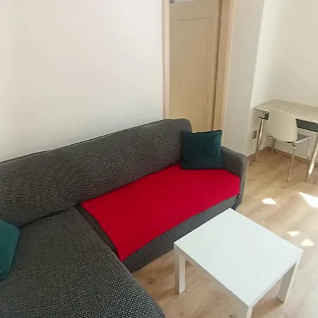 Daire Bright And Cozy - 3 Min To Old Town Square Prag