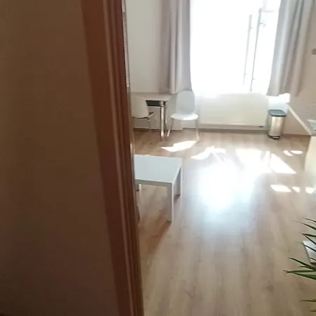 Daire Bright And Cozy - 3 Min To Old Town Square Prag