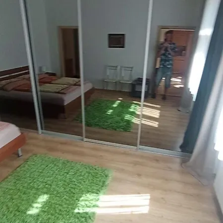 Bright And Cozy - 3 Min To Old Town Square Daire *