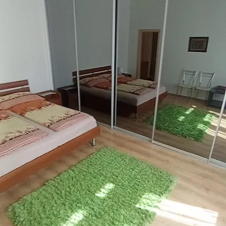 Bright And Cozy - 3 Min To Old Town Square Daire Prag