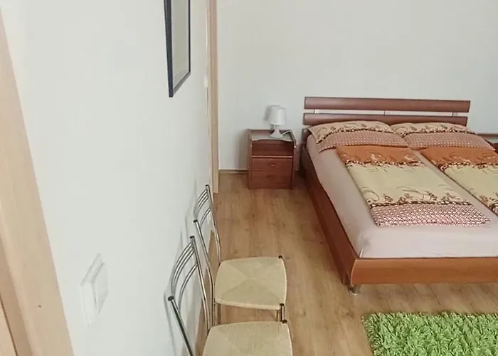 Bright And Cozy - 3 Min To Old Town Square Praha