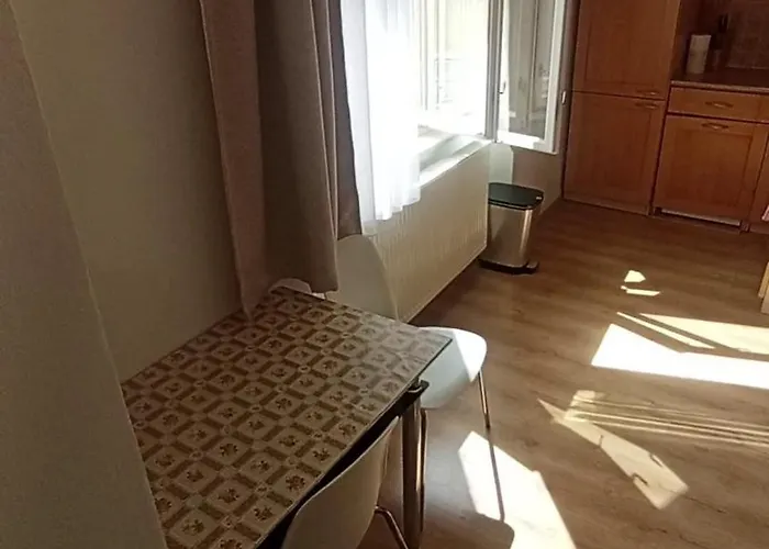 Apartmán Bright And Cozy - 3 Min To Old Town Square Praha