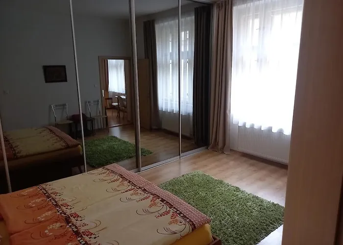 Bright And Cozy - 3 Min To Old Town Square Apartmán