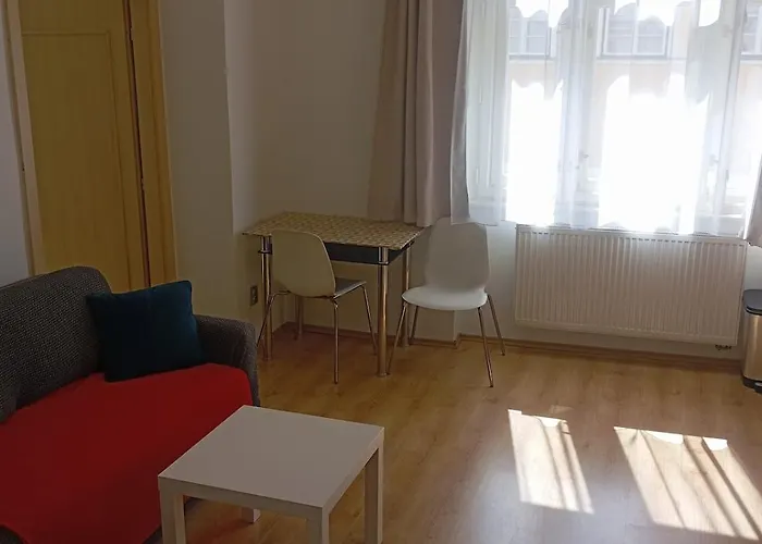Bright And Cozy - 3 Min To Old Town Square *